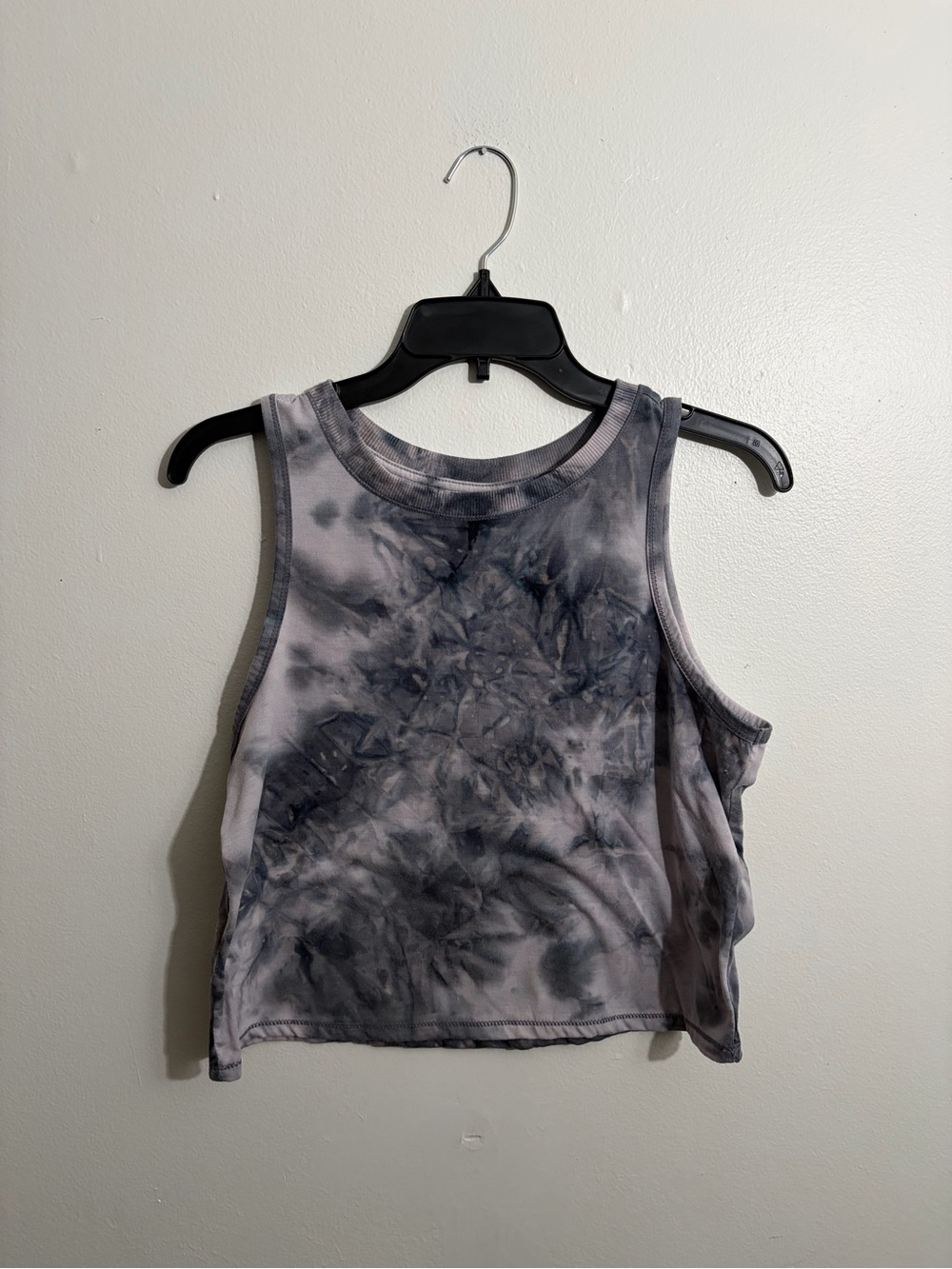 Tie-Dye Cropped Tank Top - Gray